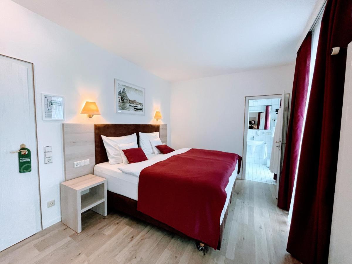 Das Hotel Krone Koenigswinter Luaran gambar