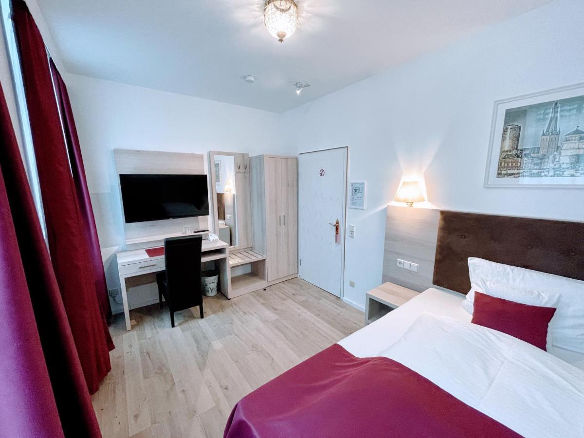 Das Hotel Krone Koenigswinter Luaran gambar