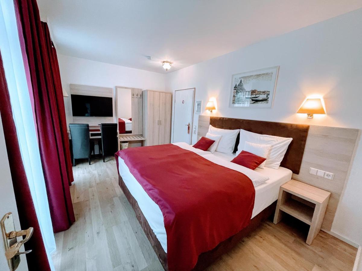 Das Hotel Krone Koenigswinter Luaran gambar